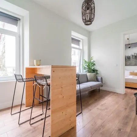 Cozy 1br Getaway Intendente | By Airnest 아파트 리스본