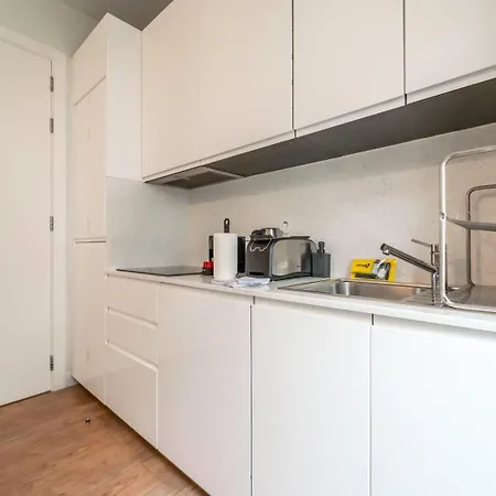 Cozy 1br Getaway Intendente | By Airnest Apartment *