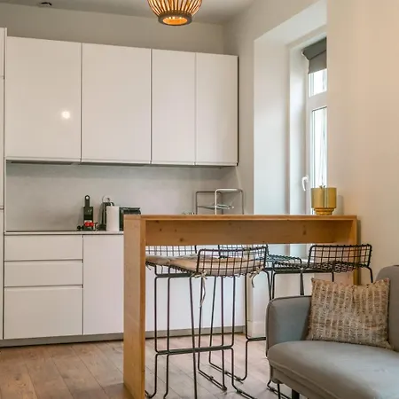 Cozy 1br Getaway Intendente | By Airnest Apartment *