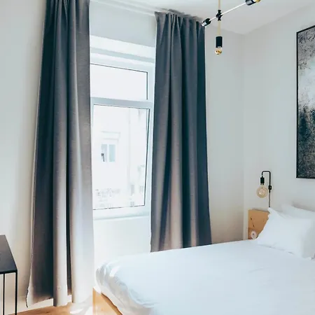 Apartment Cozy 1br Getaway Intendente | By Airnest Lissabon